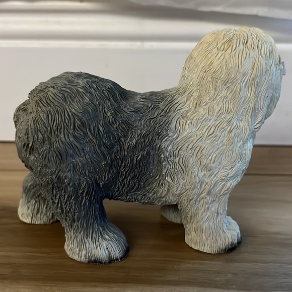 Old English Sheepdog Figurine Made of Resin - Picture 4 of 9